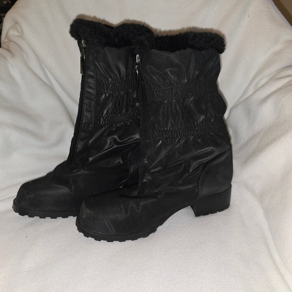 Caressa Black Canvas Winter Boots Size 7.5 Medium
